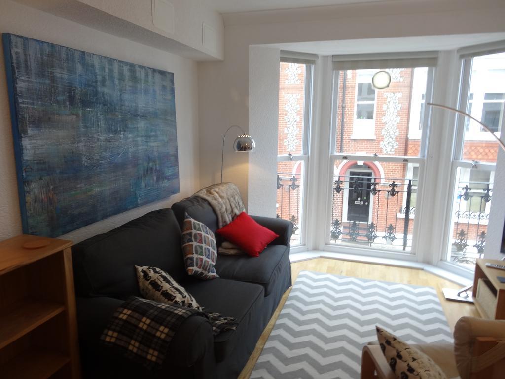 Burlington Beach Apartments Brighton ภายนอก รูปภาพ