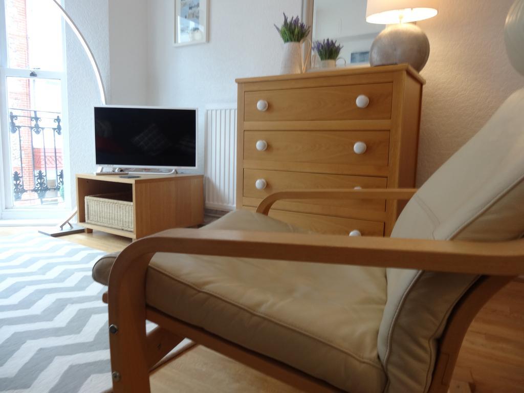 Burlington Beach Apartments Brighton ภายนอก รูปภาพ