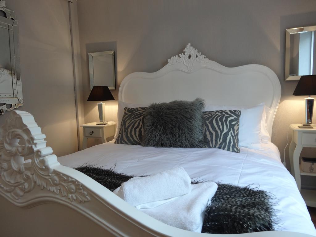 Burlington Beach Apartments Brighton ภายนอก รูปภาพ